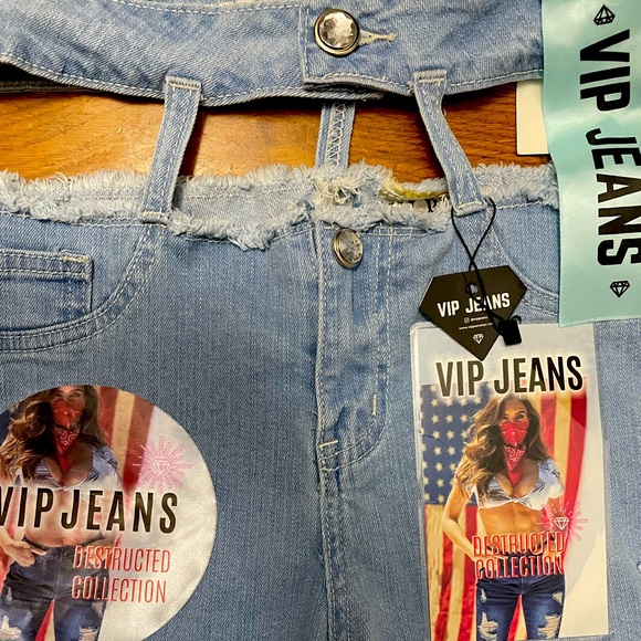 VIP Destructed Cut Out Waist Light Wash Skinny Jeans - NWT! - Picture 7 of 9